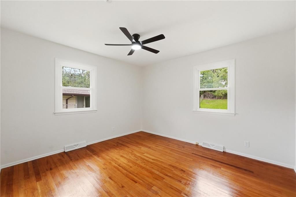 2404 NE Shady Lane Drive — photo 21