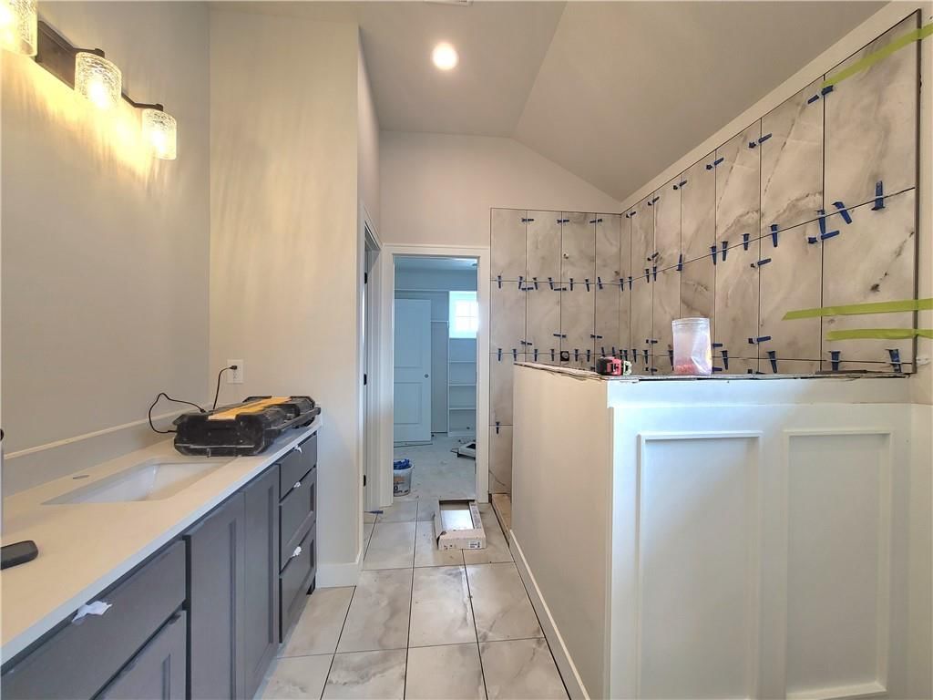 18261 Earnshaw Street — photo 23