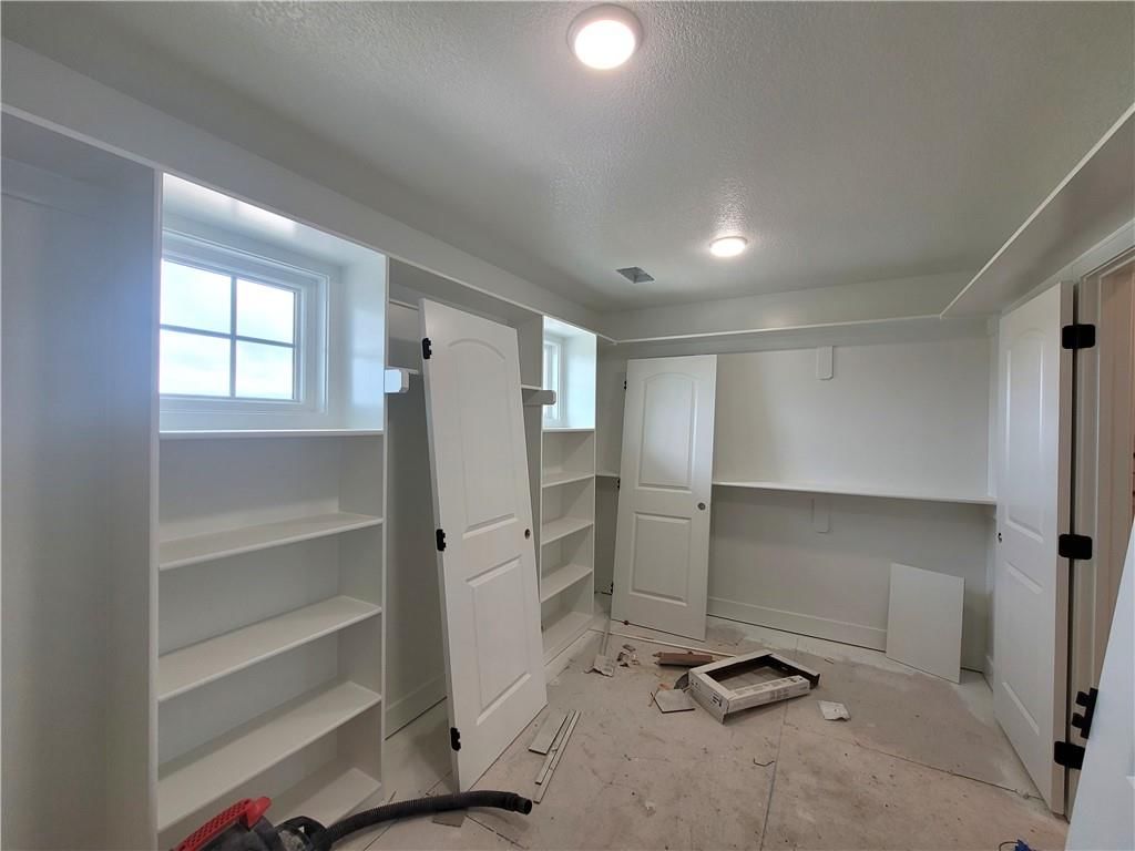 18261 Earnshaw Street — photo 24