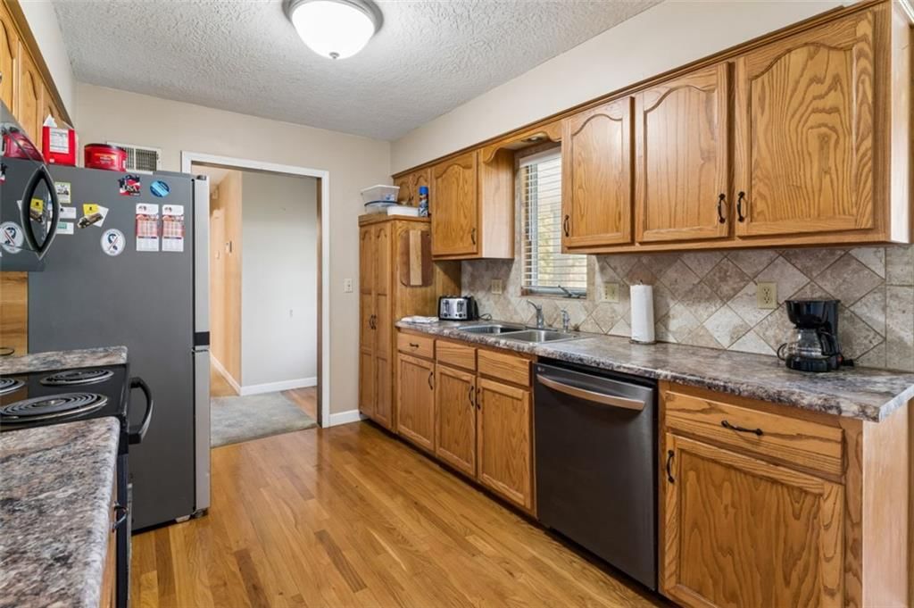 22324 S North Hedgewood Hills Road — photo 10
