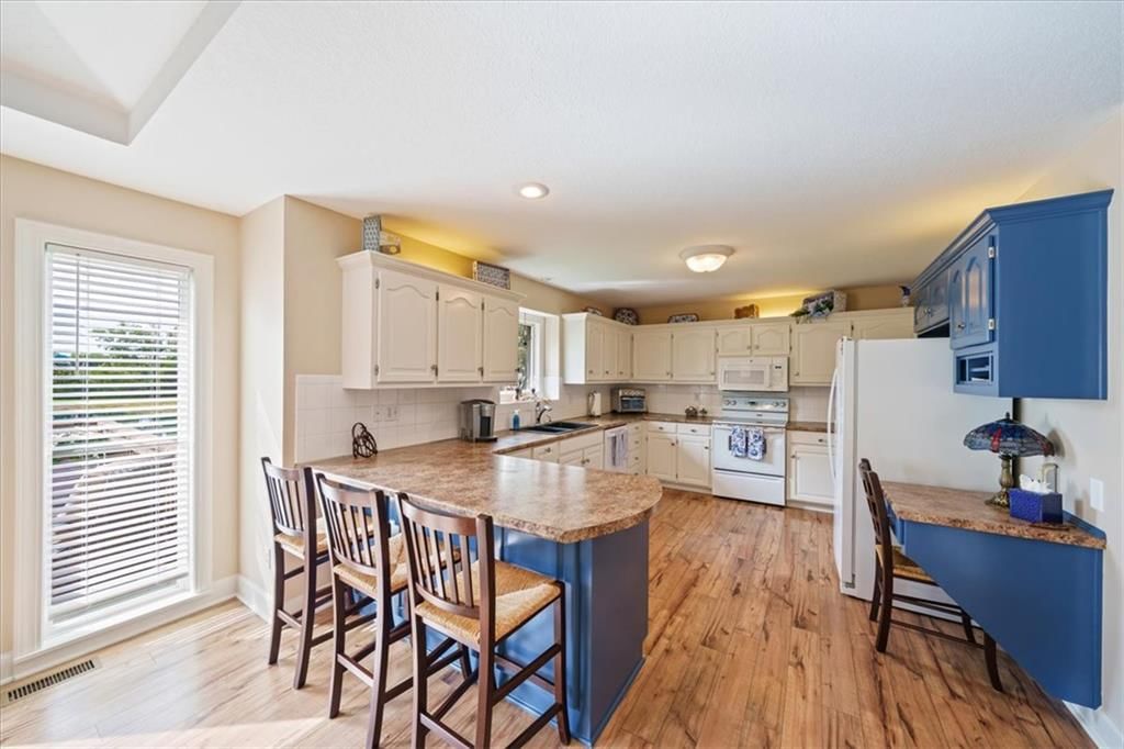 7401 155 Street E — photo 11