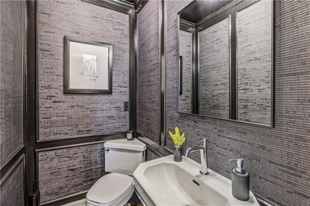 1207 W 67TH Terrace — photo 28