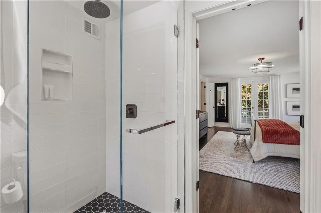 1207 W 67TH Terrace — photo 33