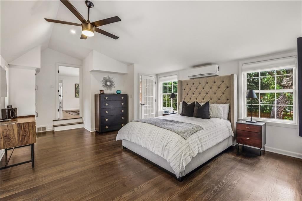 1207 W 67TH Terrace — photo 35