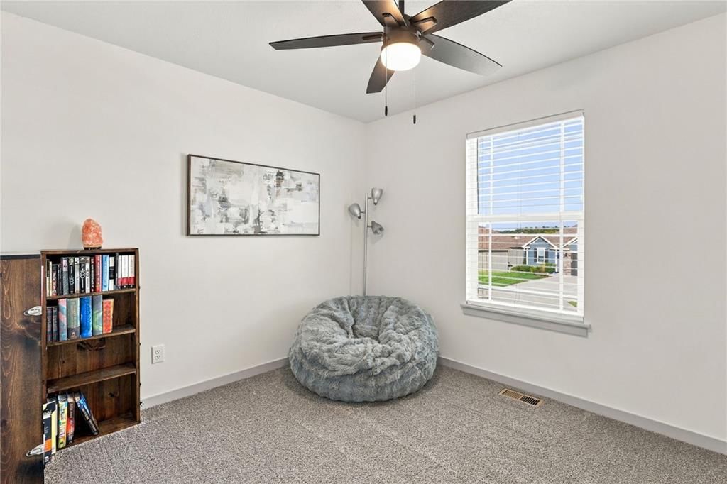 11718 N Manning Avenue — photo 25