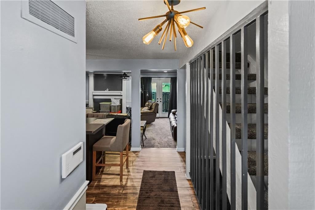 5913 Ridgeway Avenue — photo 3
