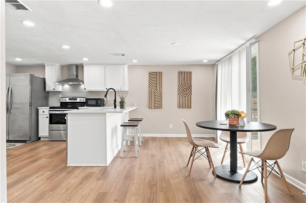 8804 E 47th Street — photo 10