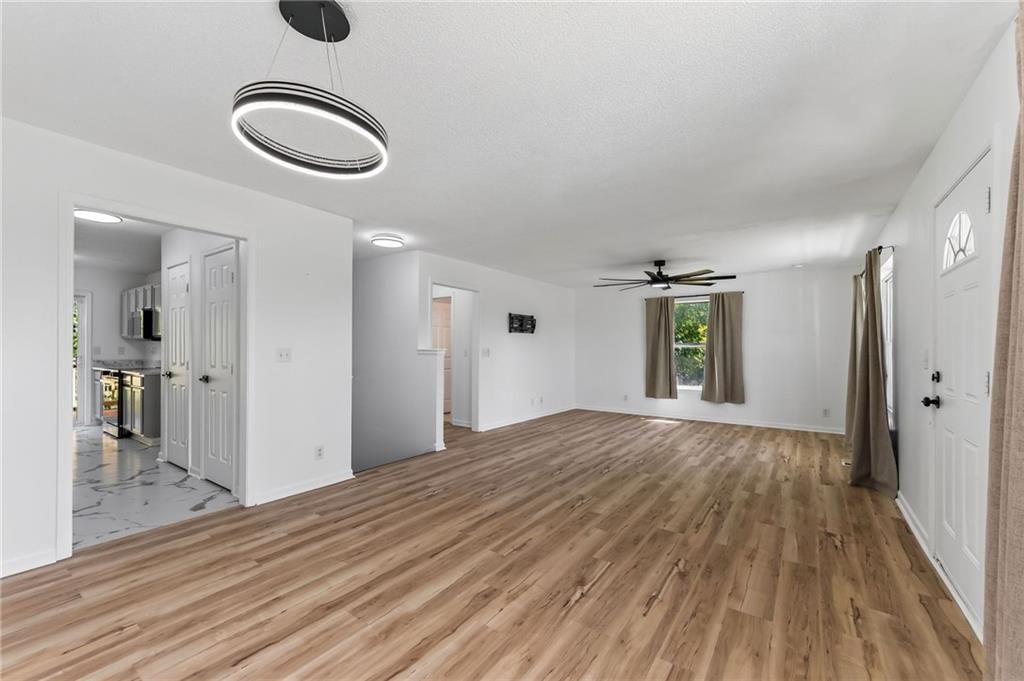 1133 N 50th Place — photo 7
