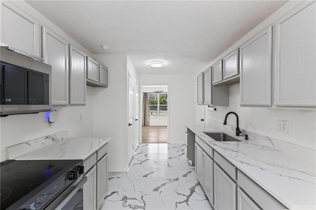 1133 N 50th Place — photo 10