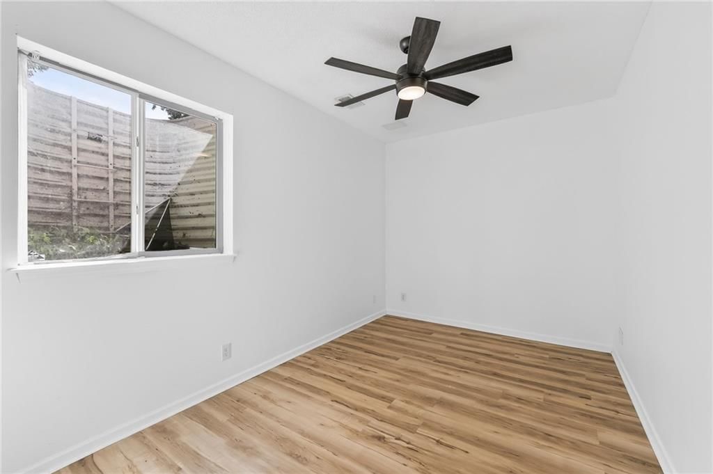 1133 N 50th Place — photo 15
