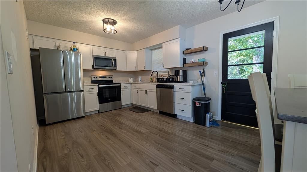 6116 N Broadway Street — photo 5