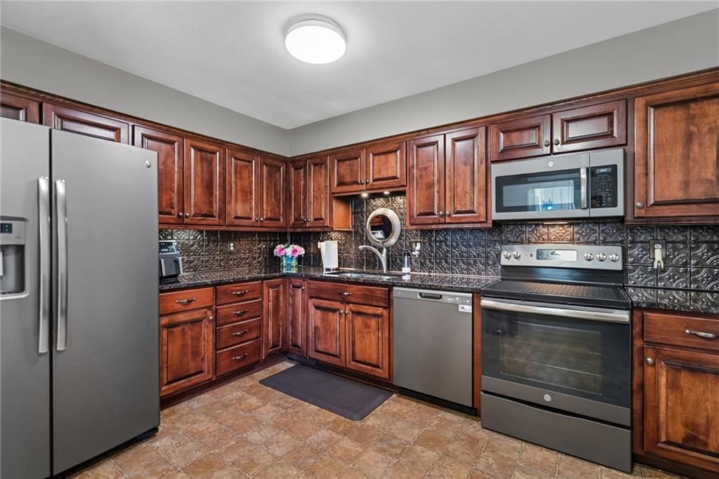 8601 W 108th Place — photo 9