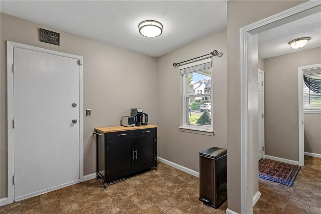 8601 W 108th Place — photo 11