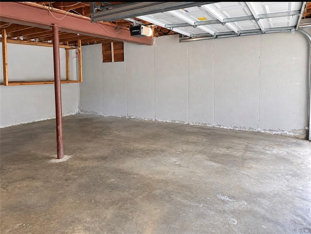 Photo 21 of 25 - 11806 E 58th Street, Kansas City, MO 64133