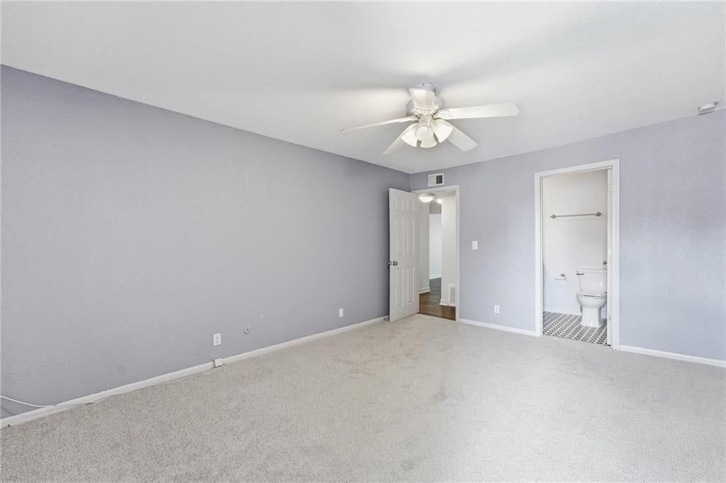 Photo 19 of 30 - 4727 Jarboe Street #95, Kansas City, MO 64112