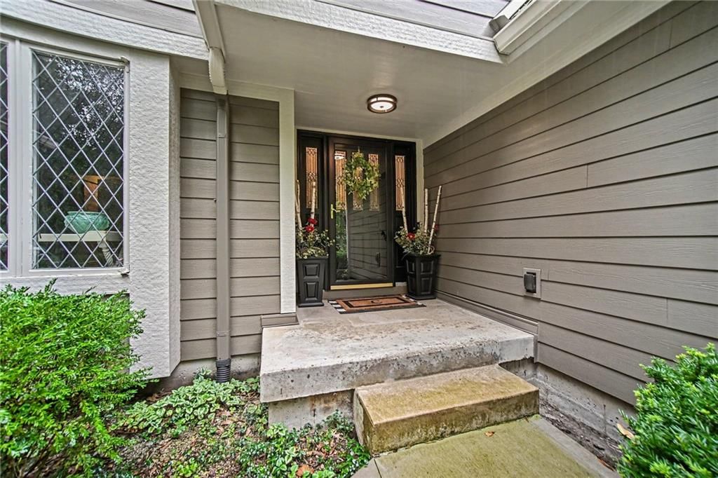 11852 Larsen Street — photo 2