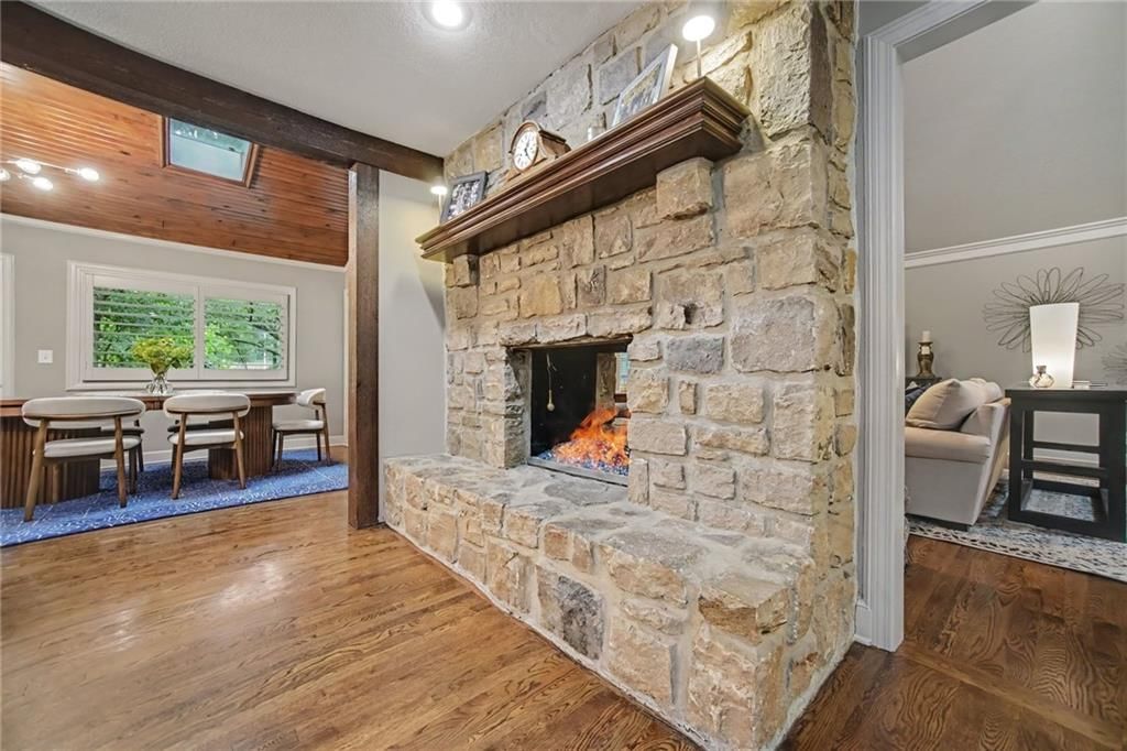 11852 Larsen Street — photo 9