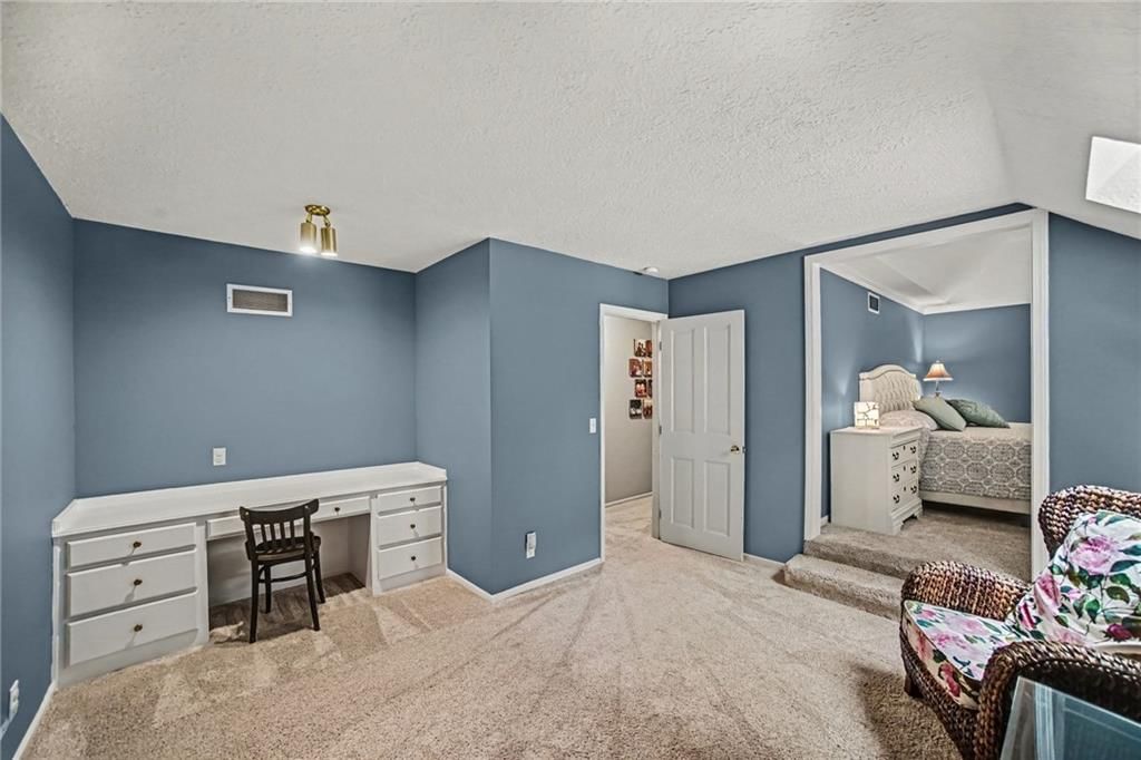 11852 Larsen Street — photo 31