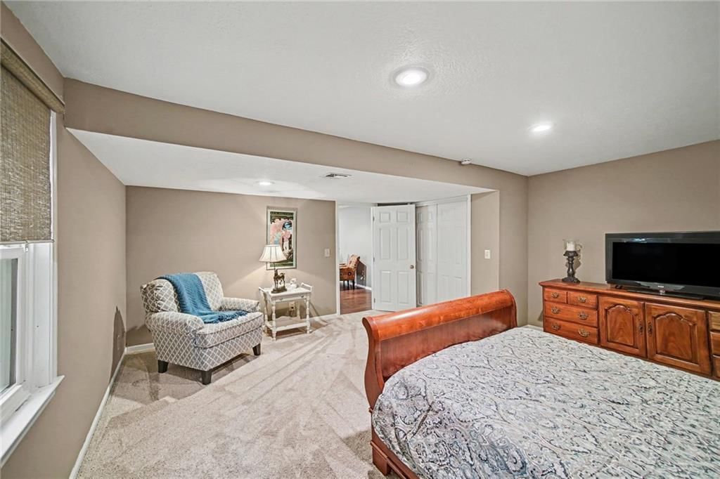 11852 Larsen Street — photo 44