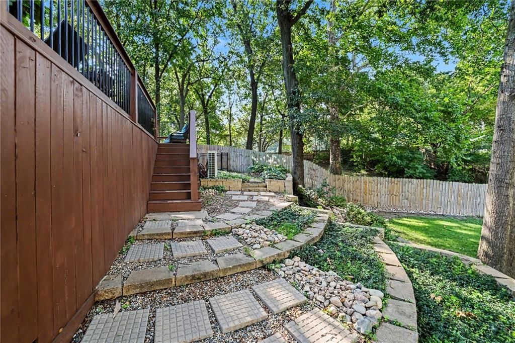 11852 Larsen Street — photo 51