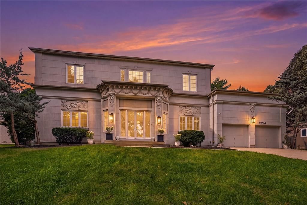 11224 Rosewood Street, Leawood, KS