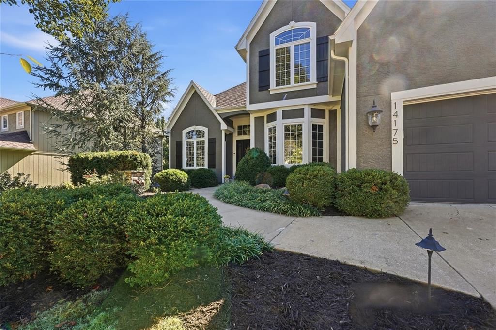 14175 W 141st Terrace, Olathe, KS: listing photo 3