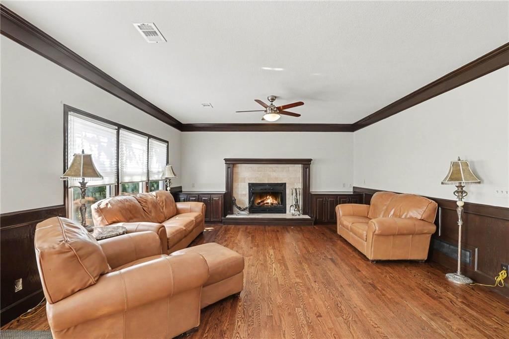 Photo 6 of 35 - 9913 W 125th Terrace, Overland Park, KS 66213