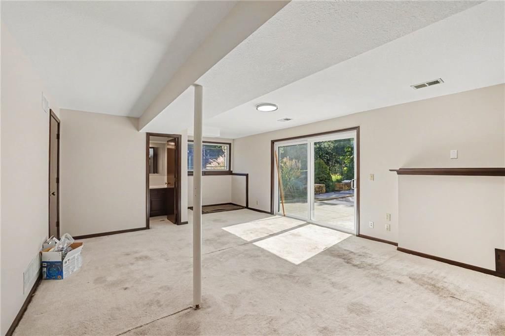 Wet bar at 9913 W 125th Terrace, Overland Park, KS 66213