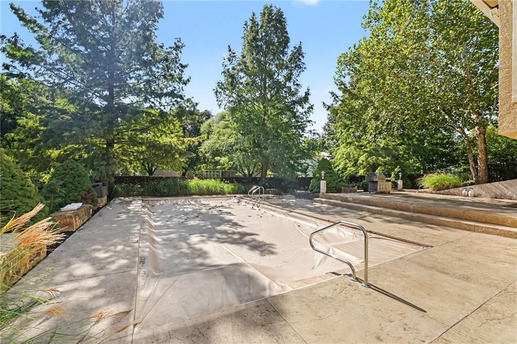 Photo 33 of 35 - 9913 W 125th Terrace, Overland Park, KS 66213