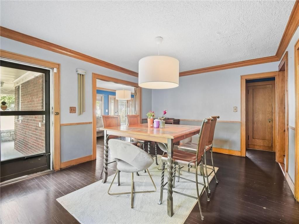 Photo 9 of 35 - 320 N River Boulevard, Independence, MO 64050