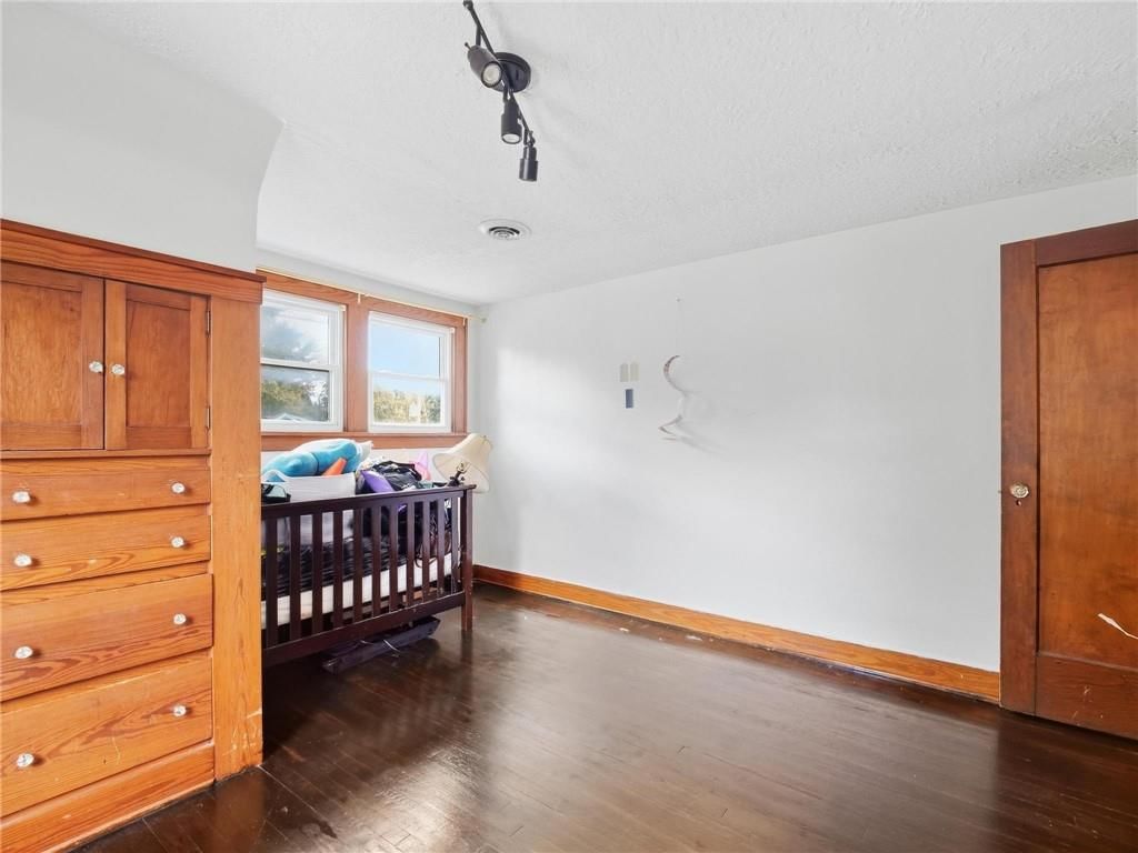 Photo 24 of 35 - 320 N River Boulevard, Independence, MO 64050