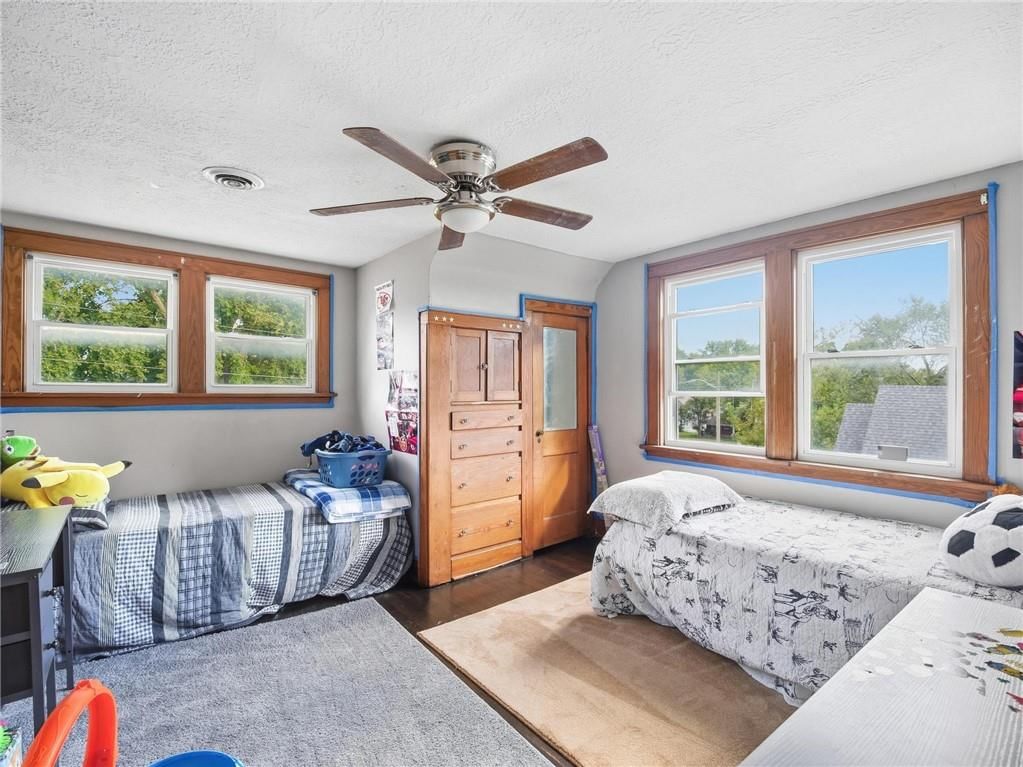 Photo 27 of 35 - 320 N River Boulevard, Independence, MO 64050