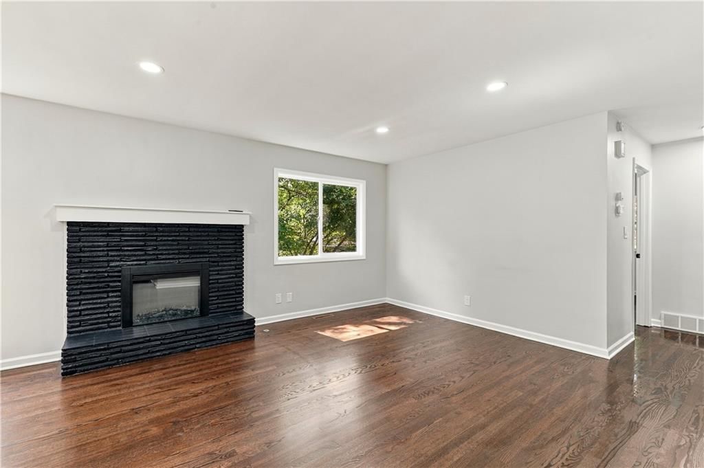 9509 E 79th Street, Raytown, MO