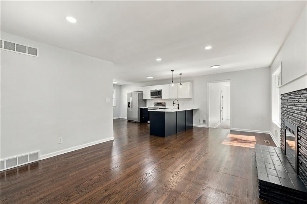 Photo 18 of 49 - 9509 E 79th Street, Raytown, MO 64138