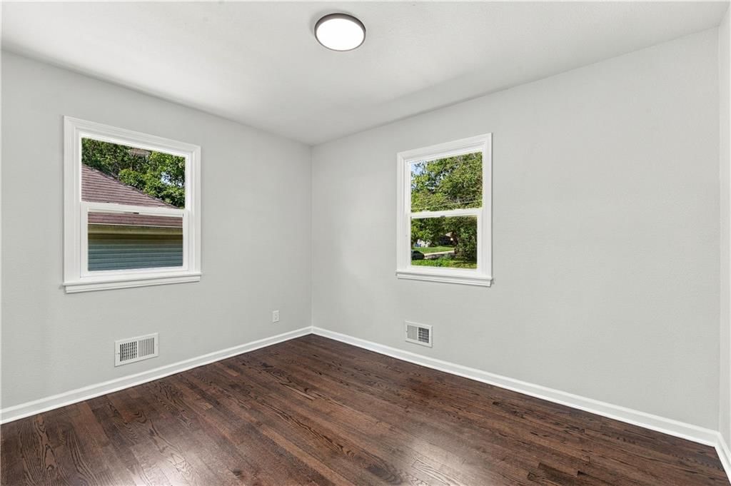 Photo 25 of 49 - 9509 E 79th Street, Raytown, MO 64138