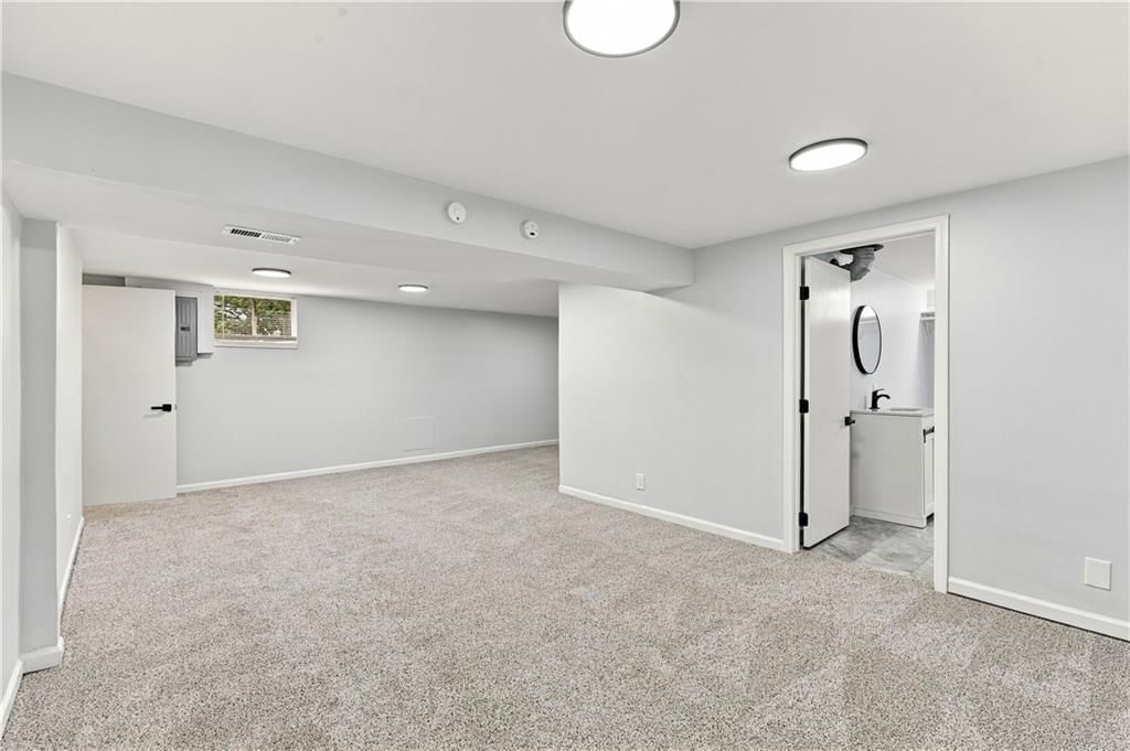 Photo 31 of 49 - 9509 E 79th Street, Raytown, MO 64138