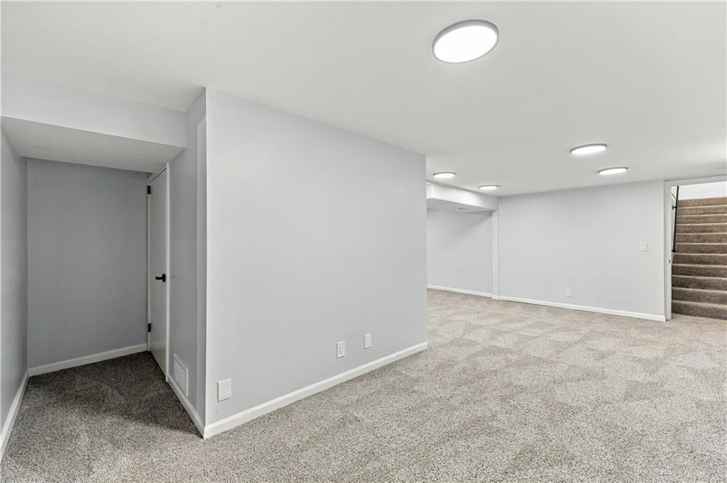 Photo 32 of 49 - 9509 E 79th Street, Raytown, MO 64138