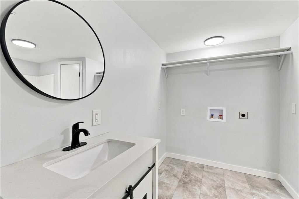 Photo 33 of 49 - 9509 E 79th Street, Raytown, MO 64138