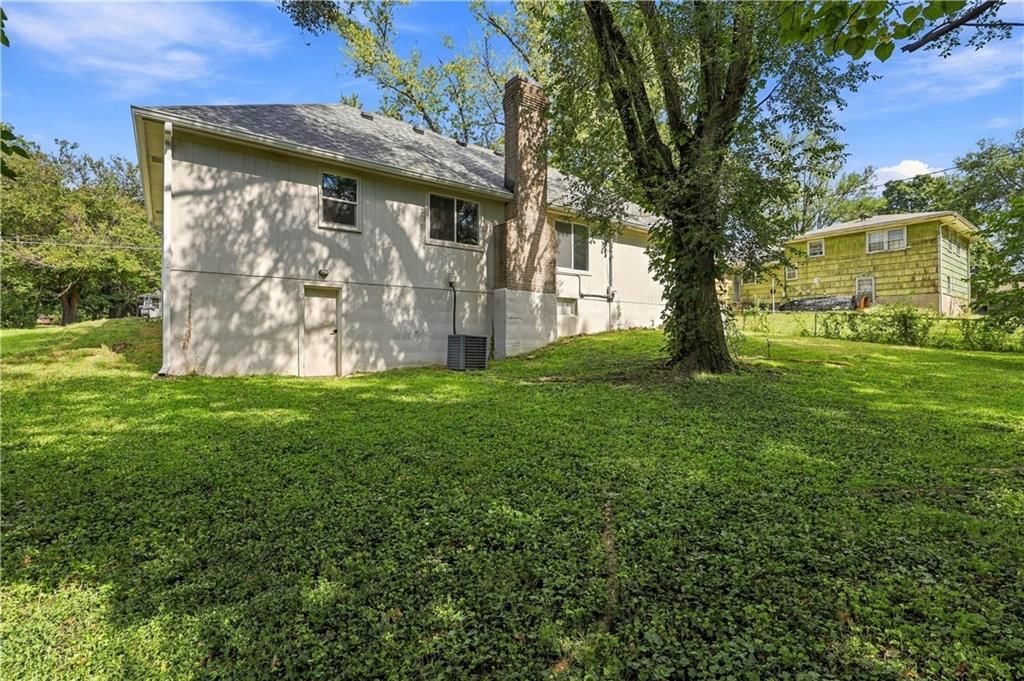 Photo 40 of 49 - 9509 E 79th Street, Raytown, MO 64138
