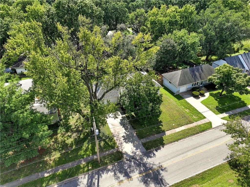 Photo 45 of 49 - 9509 E 79th Street, Raytown, MO 64138