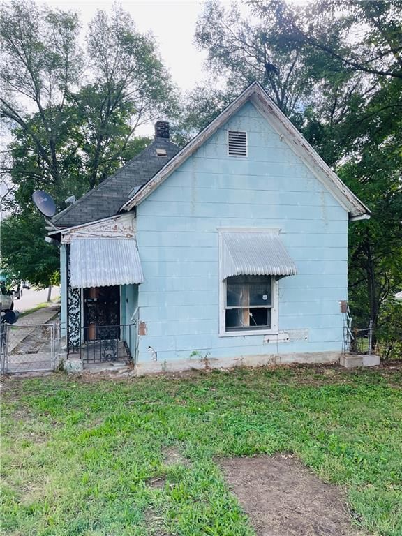 263 N Mill Street — photo 1