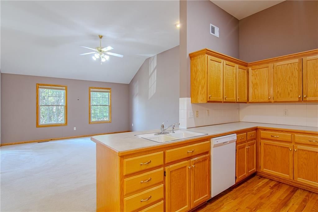 1116 Adams Circle — photo 10