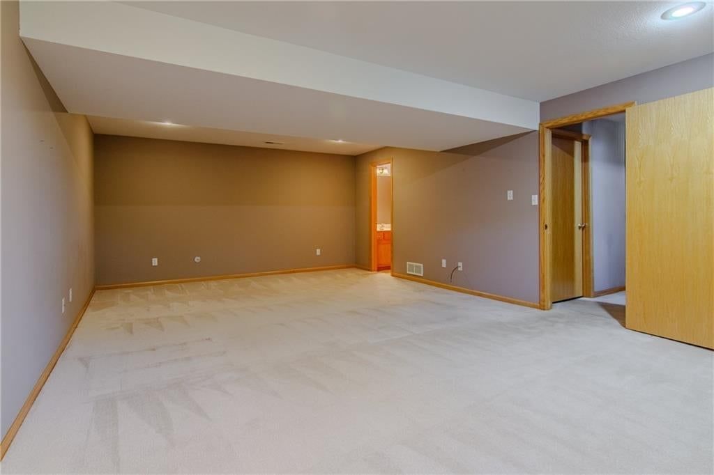 1116 Adams Circle — photo 32
