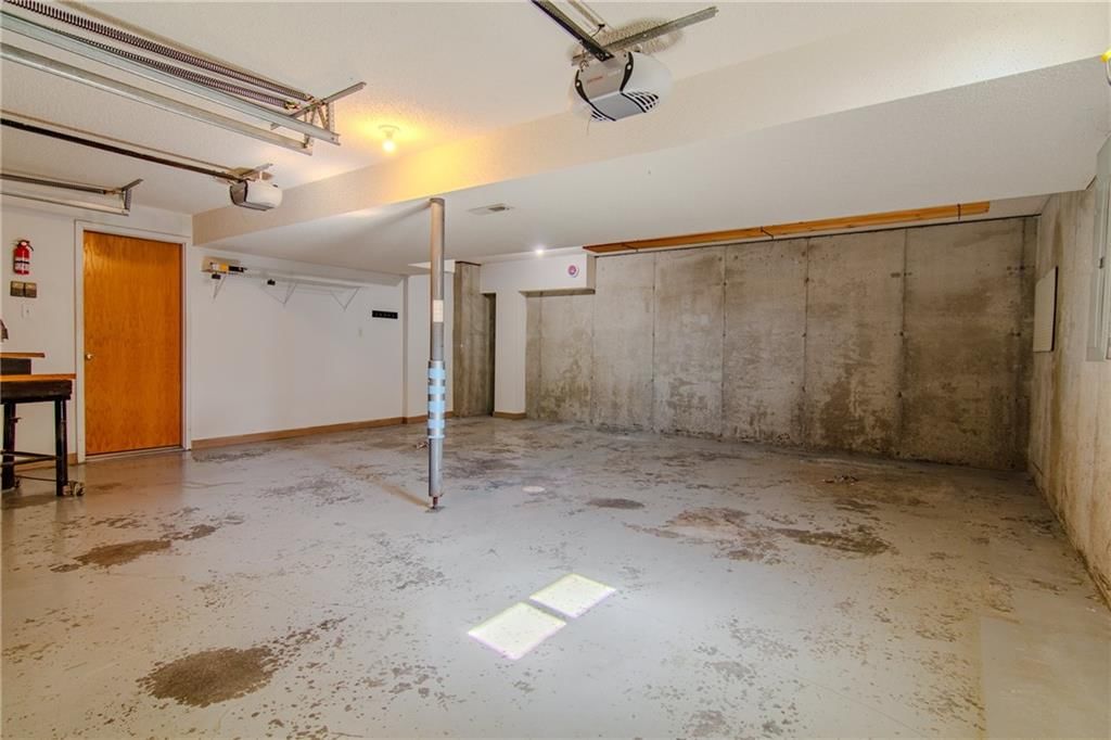 1116 Adams Circle — photo 35