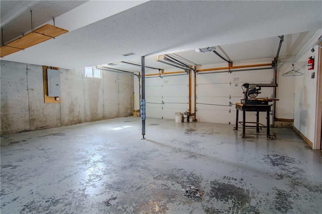 1116 Adams Circle — photo 37
