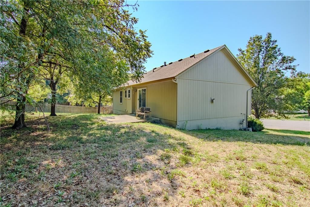 1116 Adams Circle — photo 42