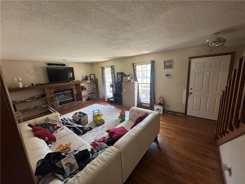 1820 Evergreen Street — photo 8