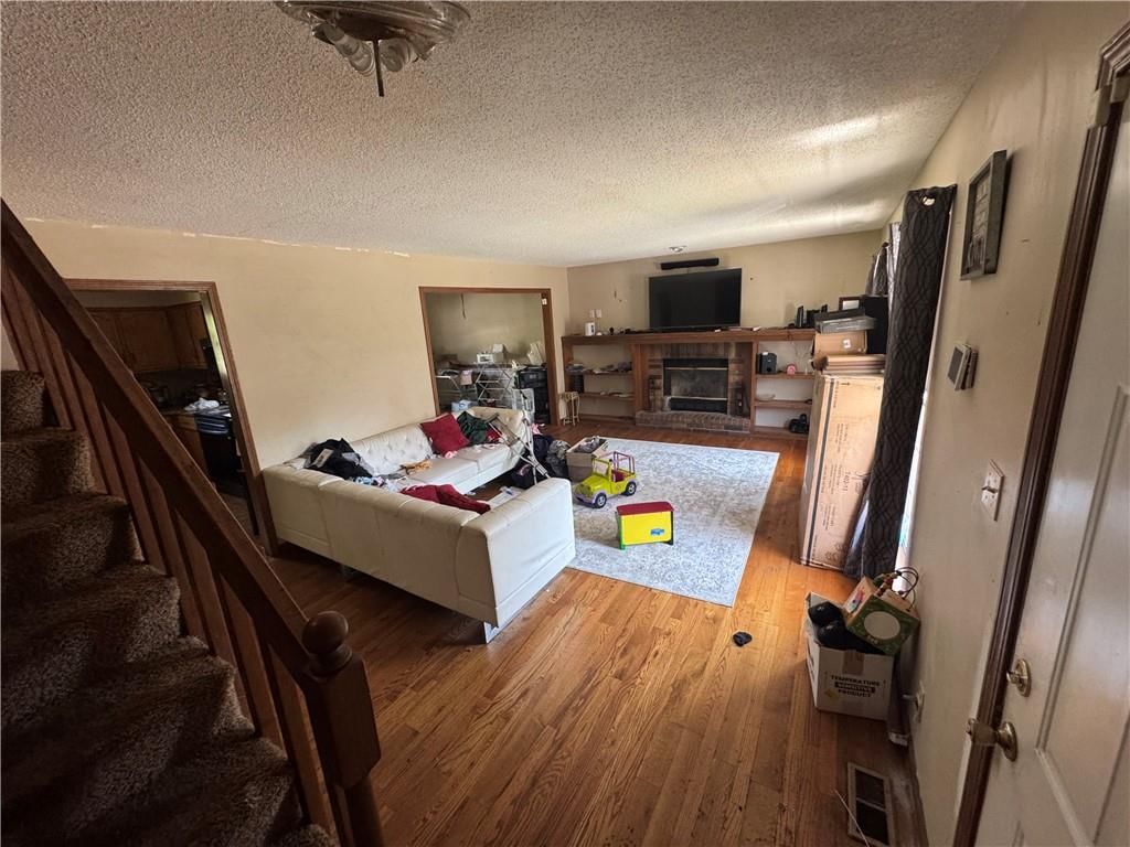 1820 Evergreen Street — photo 9