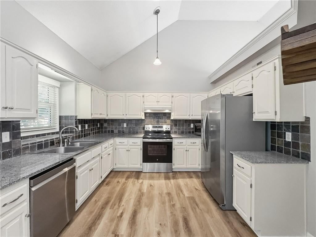 6901 N Lydia Avenue — photo 10