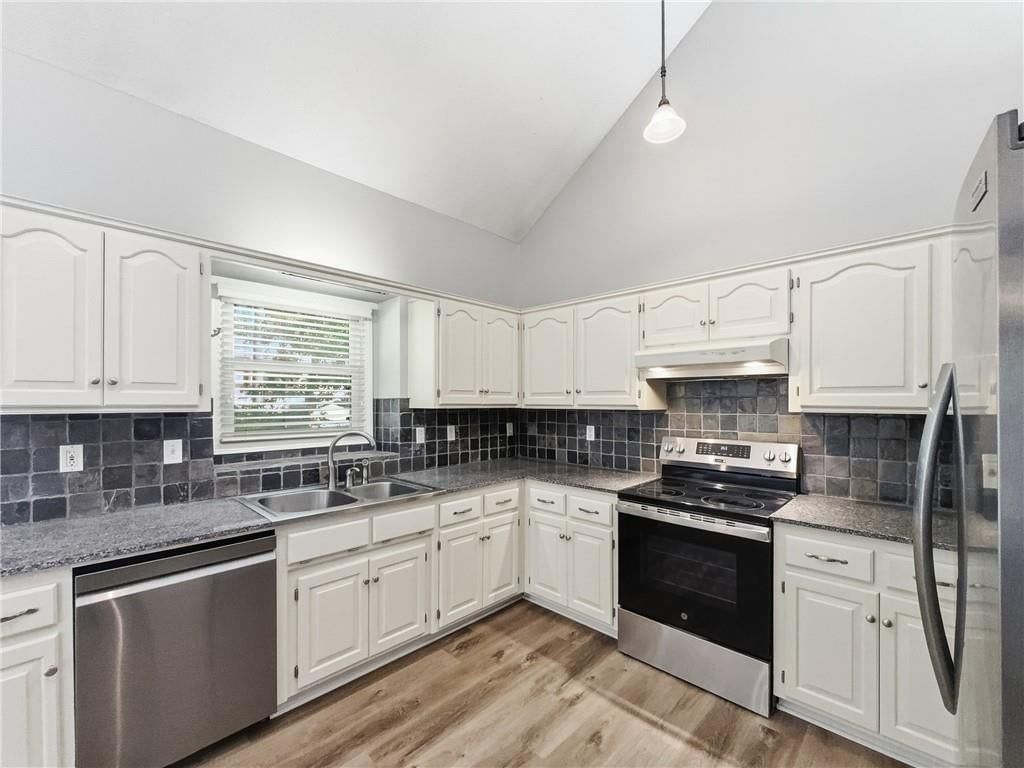6901 N Lydia Avenue — photo 11